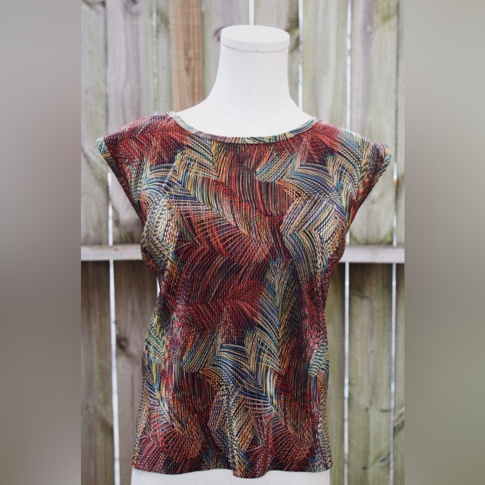 Vintage Patterned Sleeveless Blouse